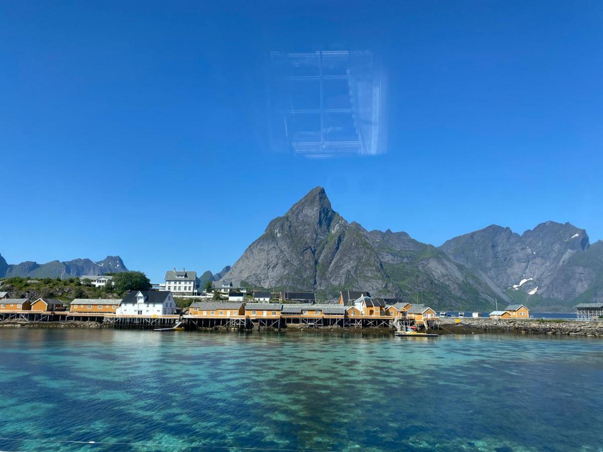 Lofoten Suite Apartments - Rostad Retro Rorbuer Reine Exterior foto